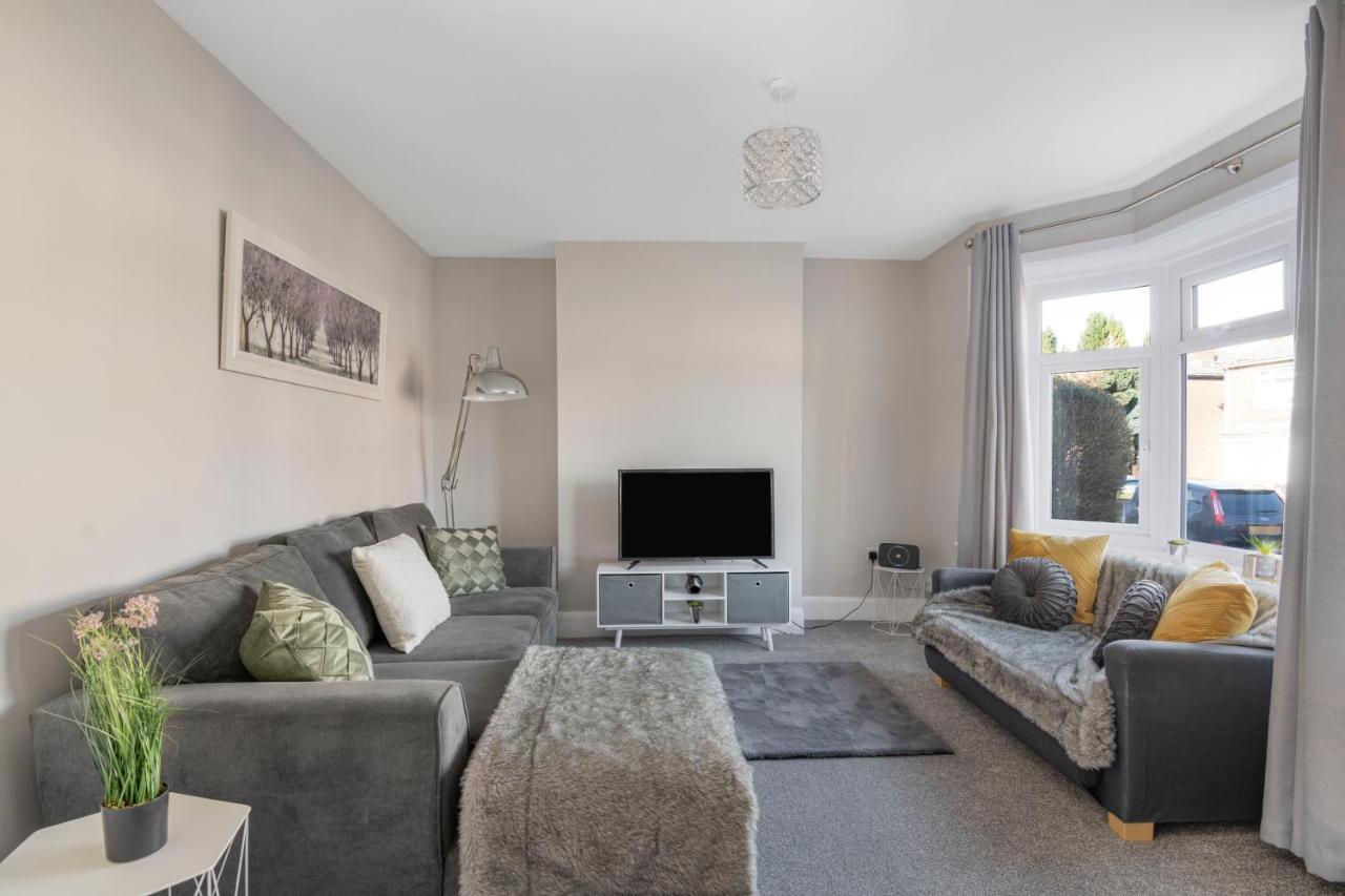 Appartement Spacious 3 Bed House, Netflix, Garden, Parking